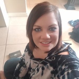 Meet your Posher, Denette